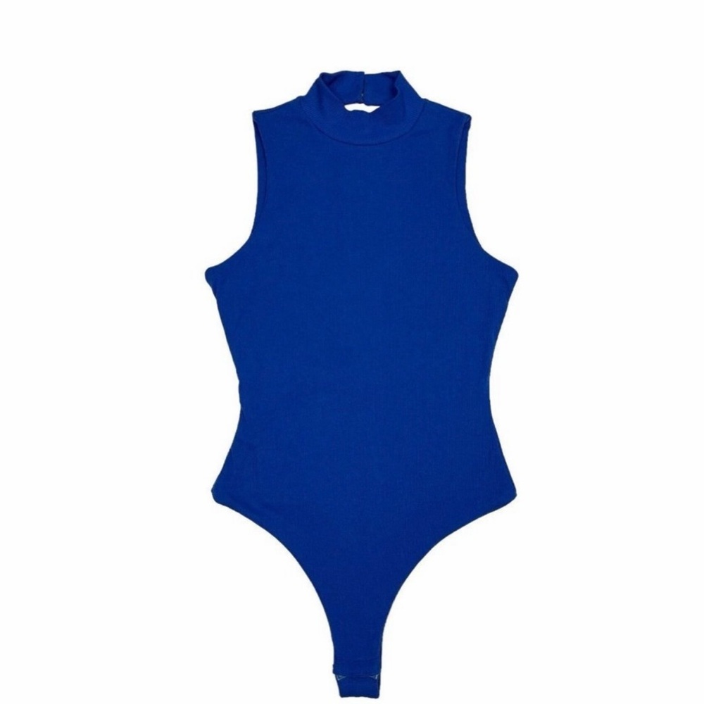 Superdown Sleeveless Backless Open Back High Neck… - image 3